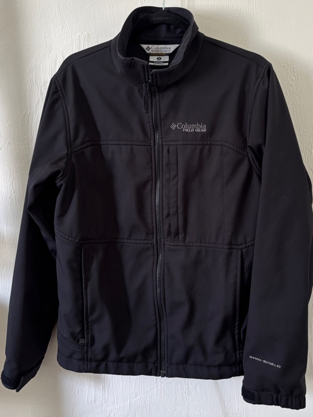 Columbia Black Field Gear Lightweight Softshell Jacket